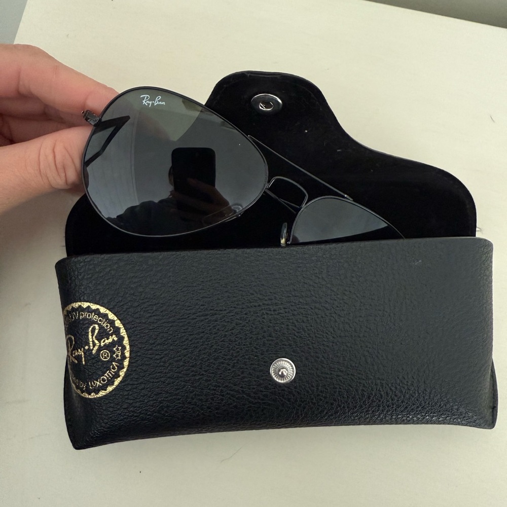 Ray-Ban Black Aviator Sunglasses